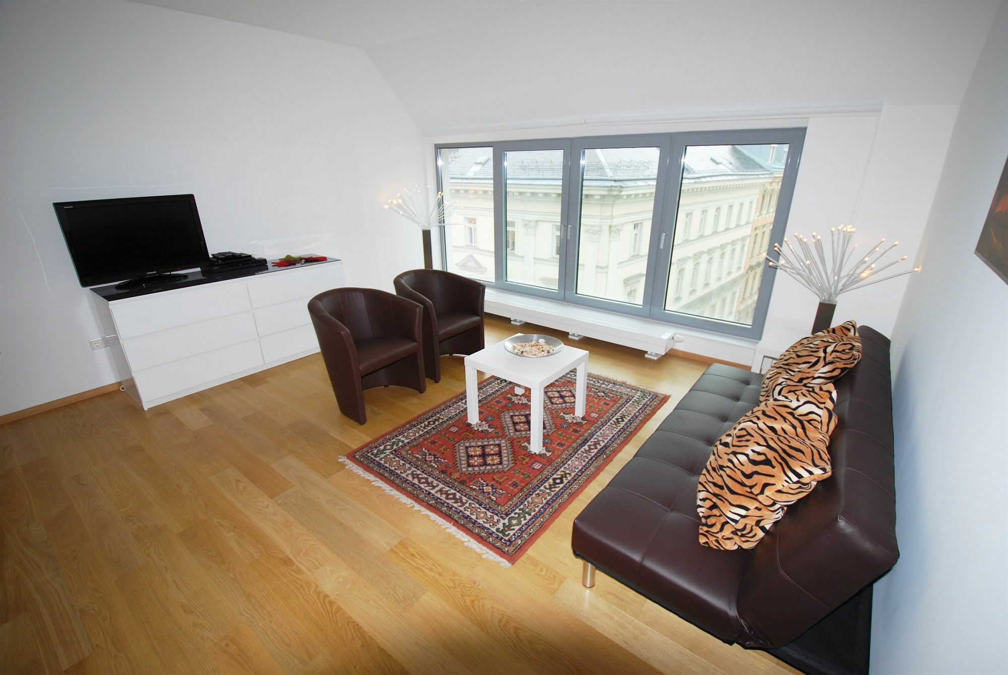 Duschel Apartments City Center Wina Bagian luar foto