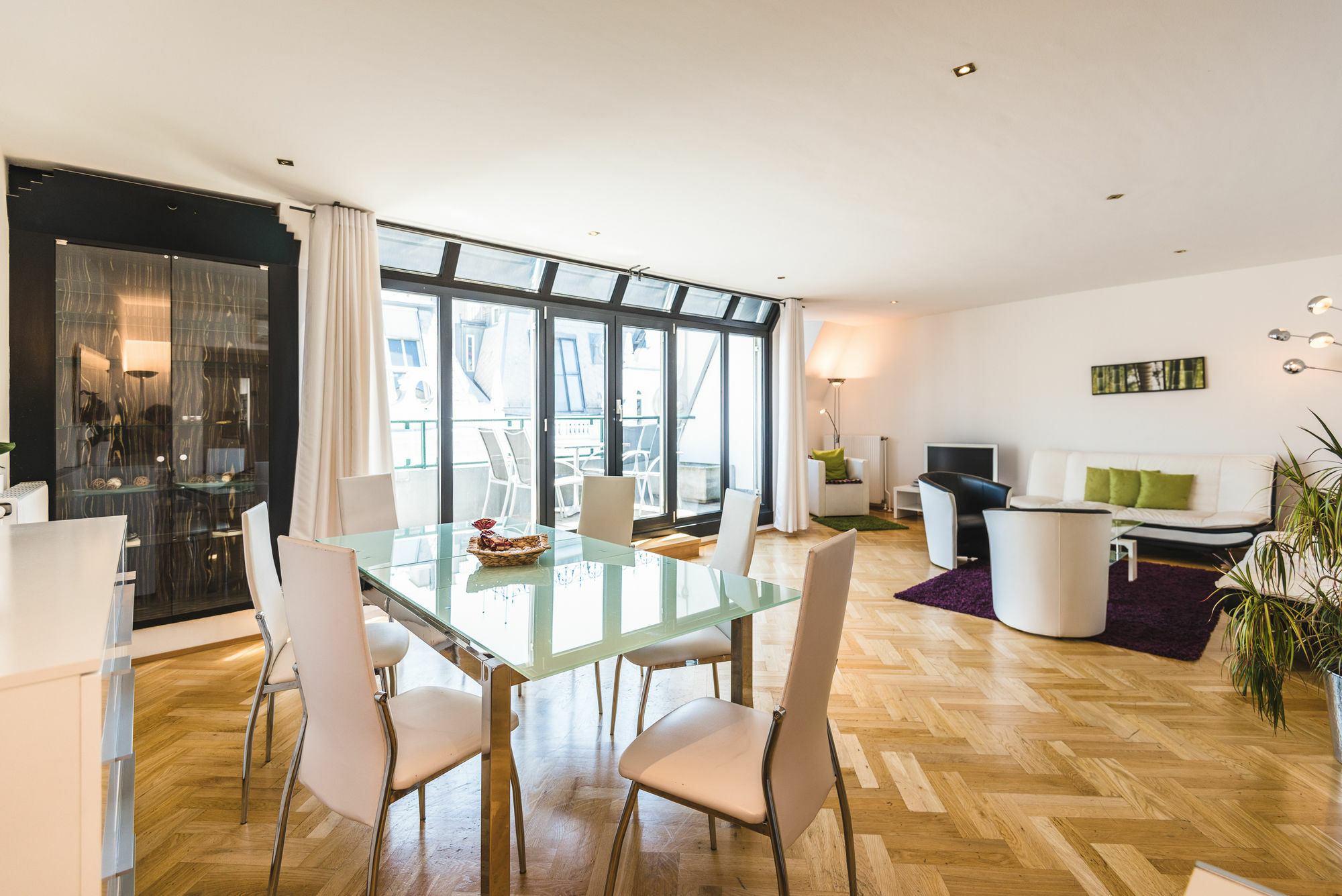 Duschel Apartments City Center Wina Bagian luar foto
