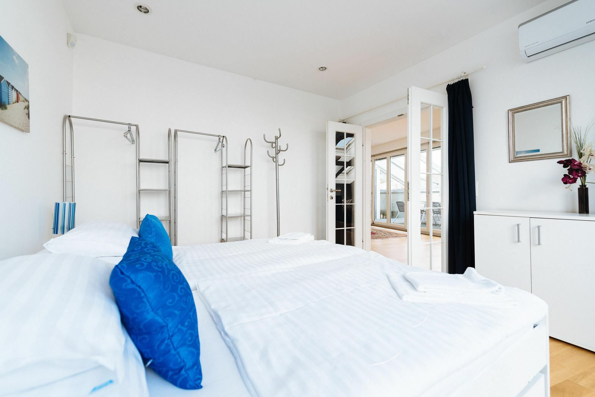 Duschel Apartments City Center Wina Bagian luar foto