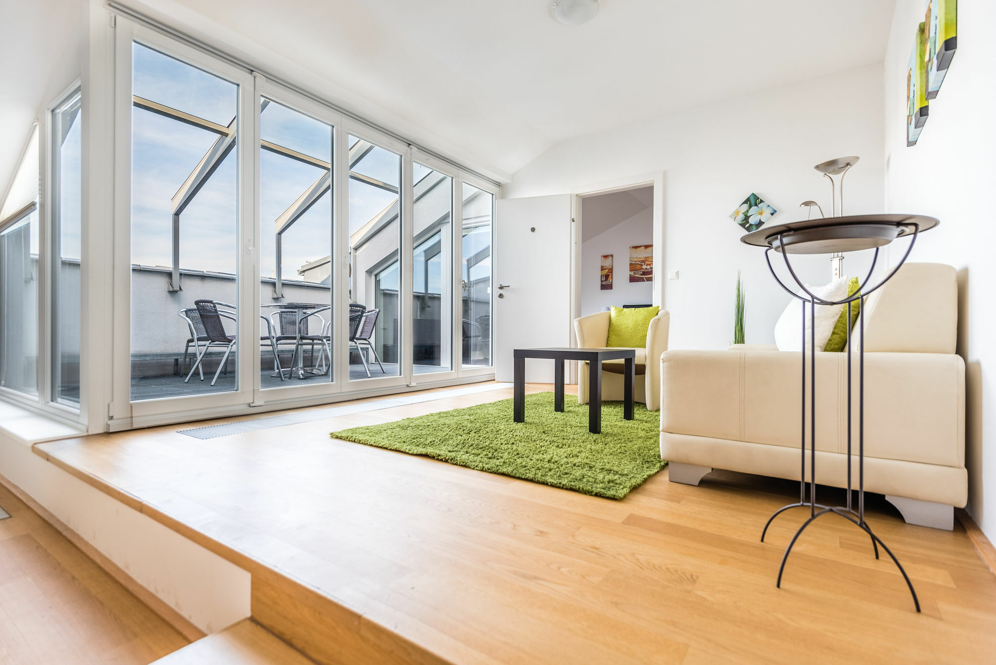 Duschel Apartments City Center Wina Bagian luar foto
